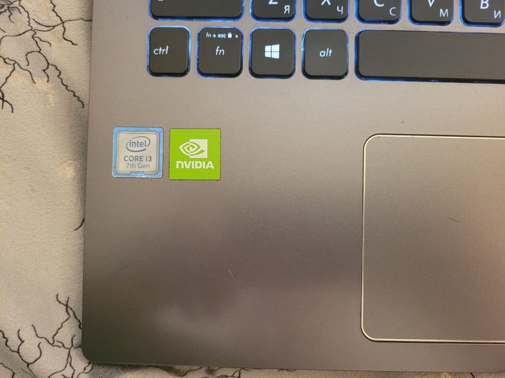 Продам ноутбук Asus Vivobook 8GB DDR4, SSD 256GB, NVIDIA GeForce MX230