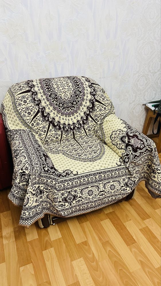 Продам комплект диванов и кресло