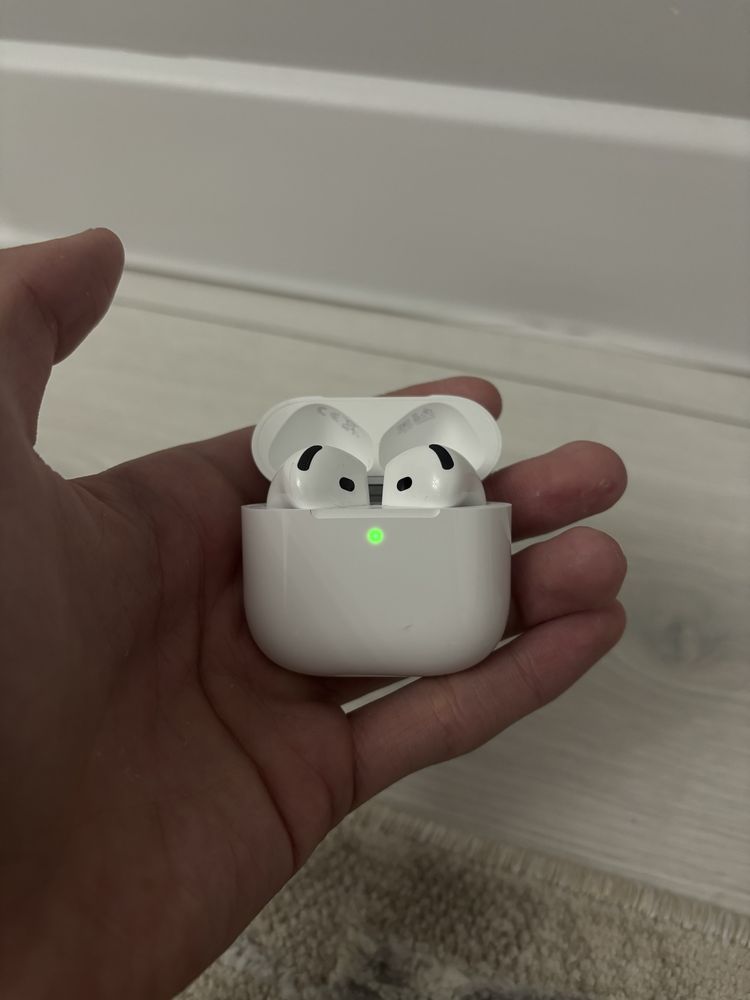 Продам Airpods 4 ANC