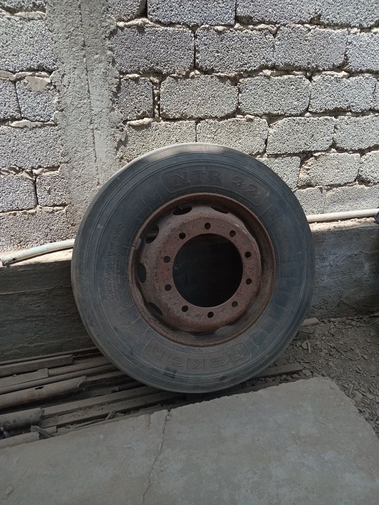 Запаска на фуру 315/70R22.5