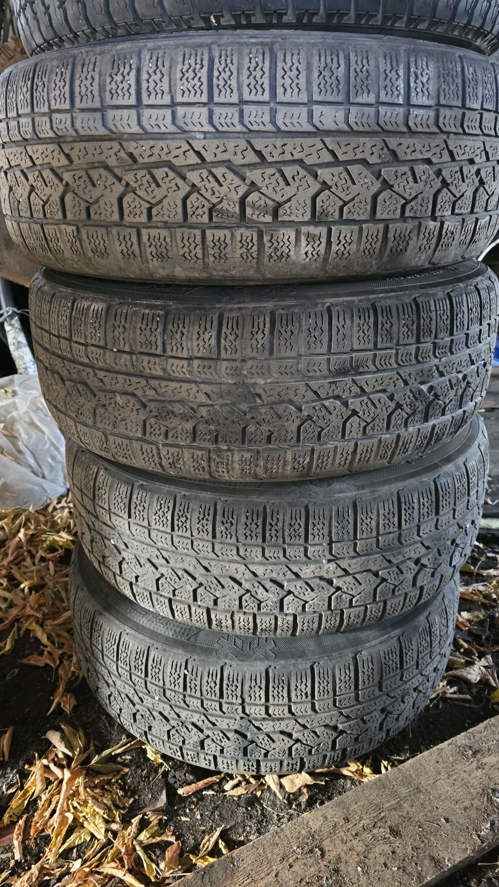 Продам колеса в сборе на R17 зимнии