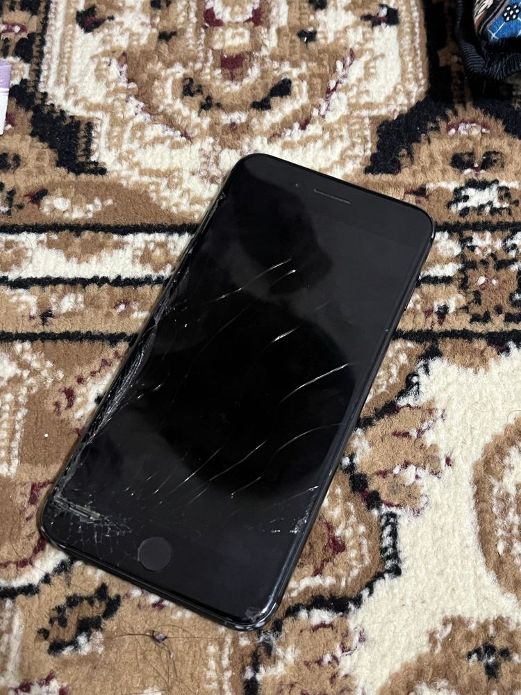 Айфон 8 Plus 64GB