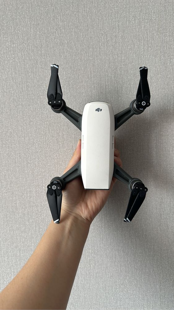 Продам Дрон DJI Spark