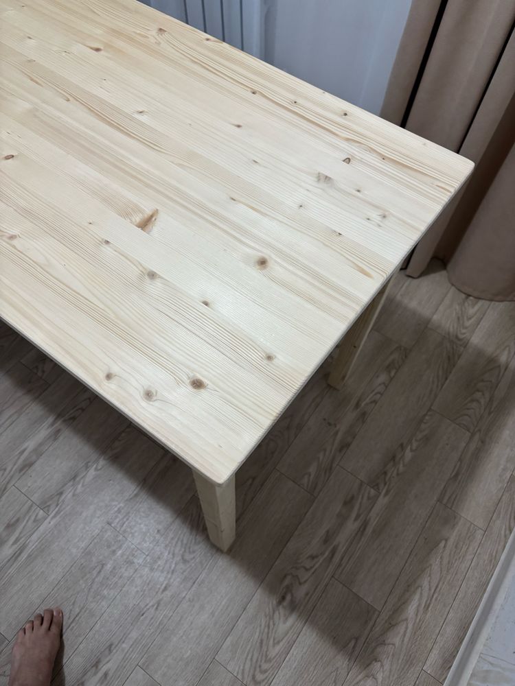 Продам срочно стол