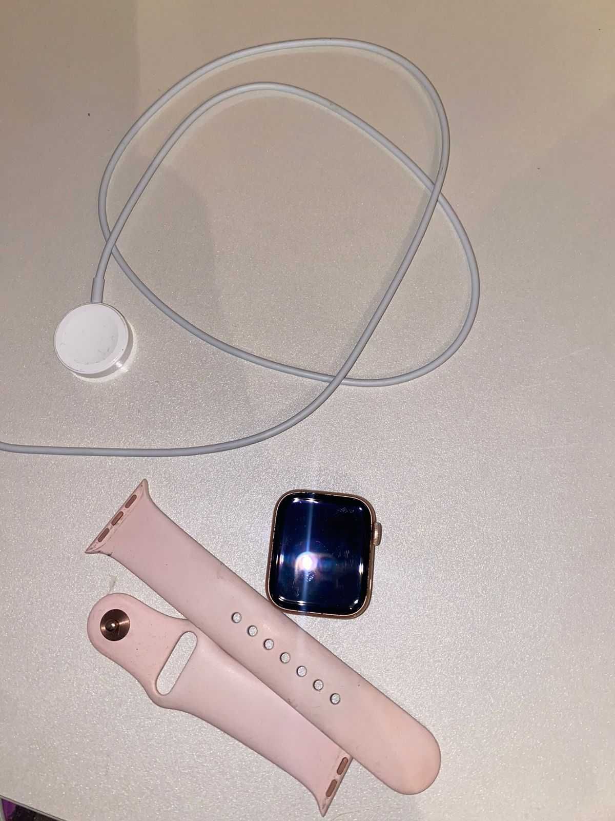 Часы Apple Watch 4 серия