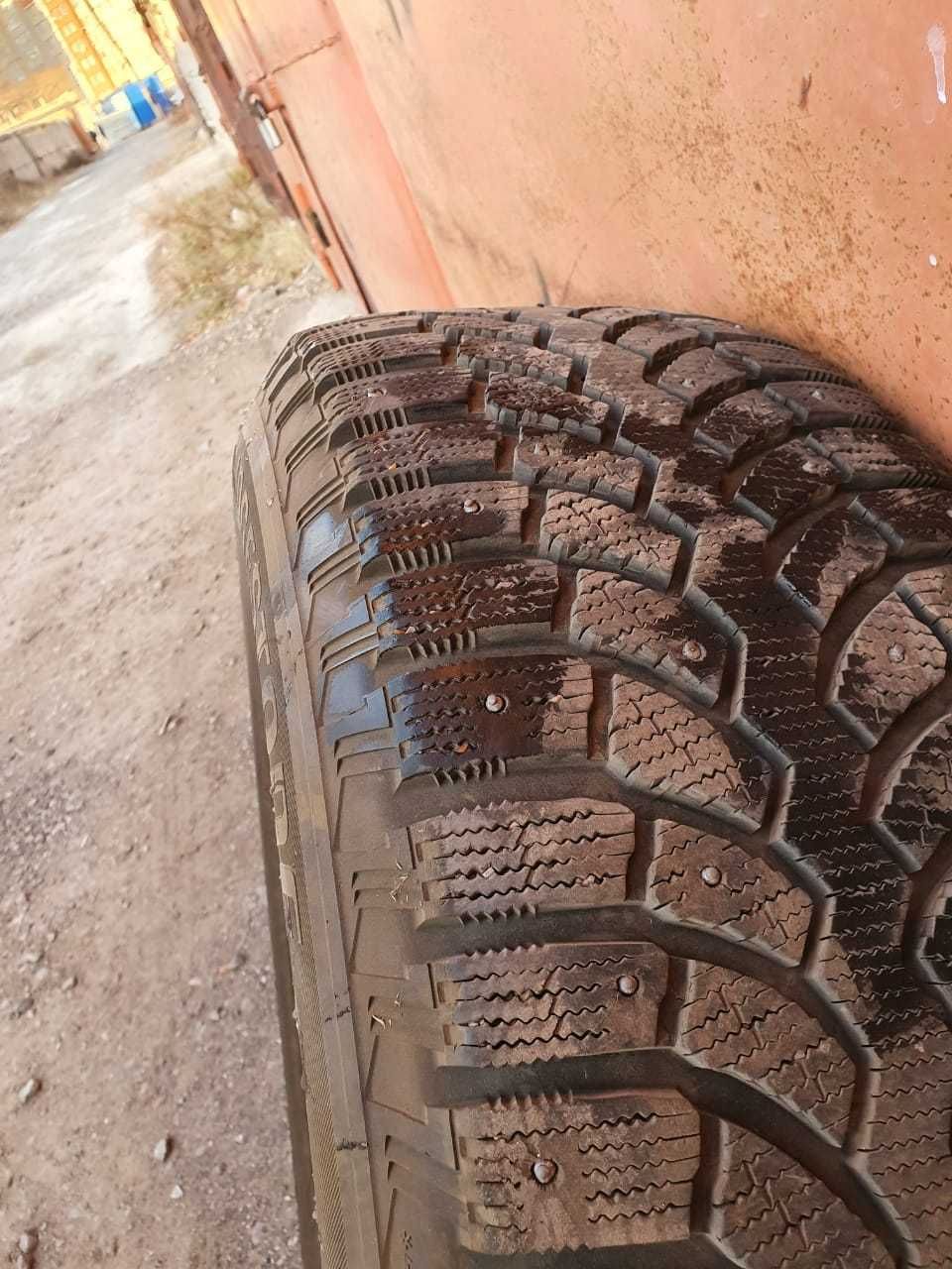 зимняя резина 285/65 R 17 с дисками, в идеал.состоянии