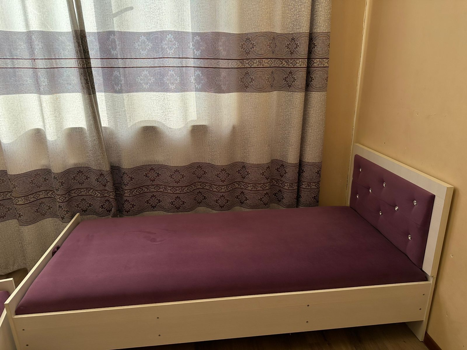 Продаются Кровати в отличном состоянии в количестве 2 штуксостоянии