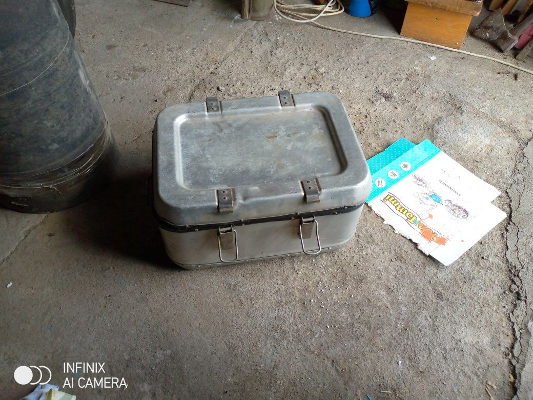 Продам термос пищевой