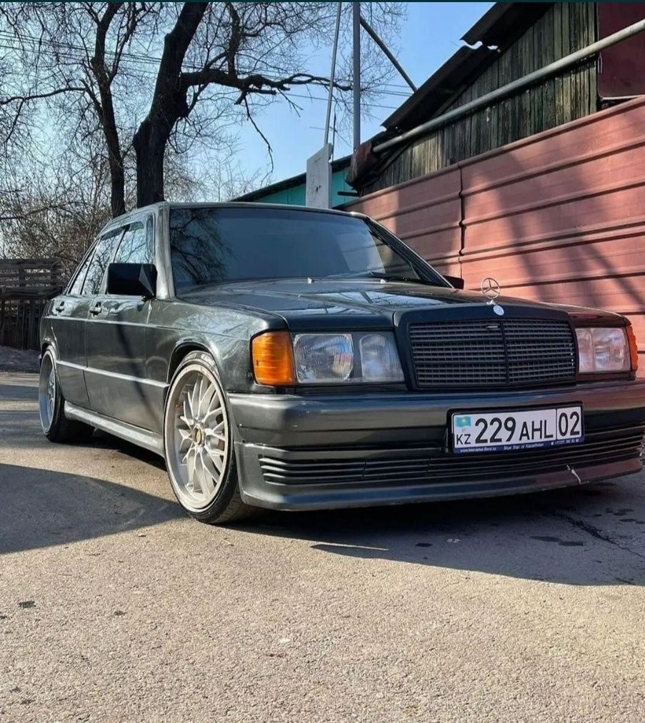Бампер Пороги Мерседес w201 w190