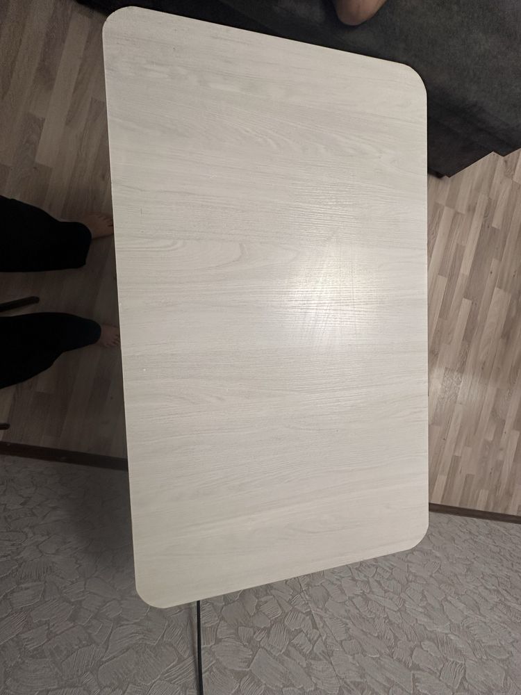 Продам кухонный стол 1 м × 60 см