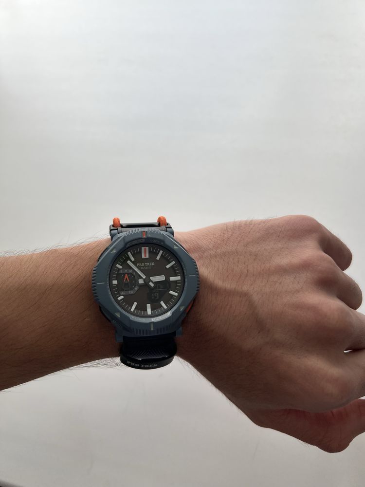 Часы CASIO protrek