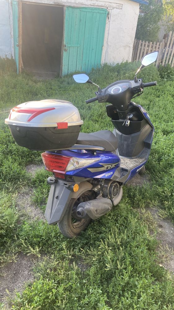 Продаю скутер М8