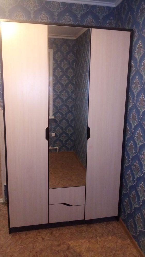 Продается шкаф в хорошем состоянии