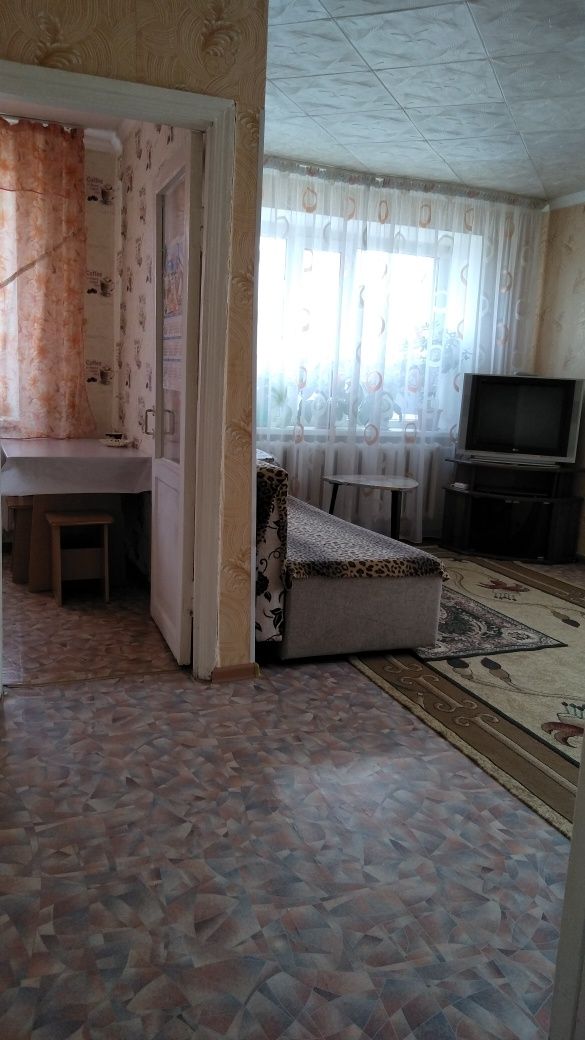 Однокомнатная для двоих НЕКУРЯЩИХ ,посуточно и по часам.