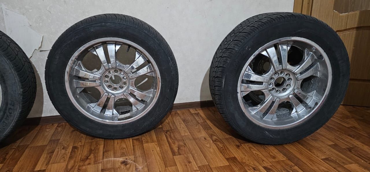Мерседес МЛ R20 255/50 хорошем состояние