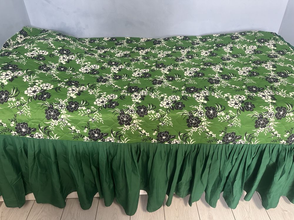 Покрывало на кровать. Германия. Разм 1,90*1,40