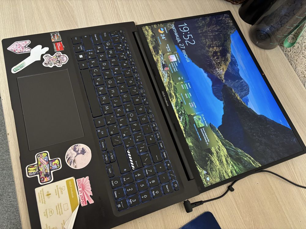 Продам мощный хороший ноутбук AsusVivoBook