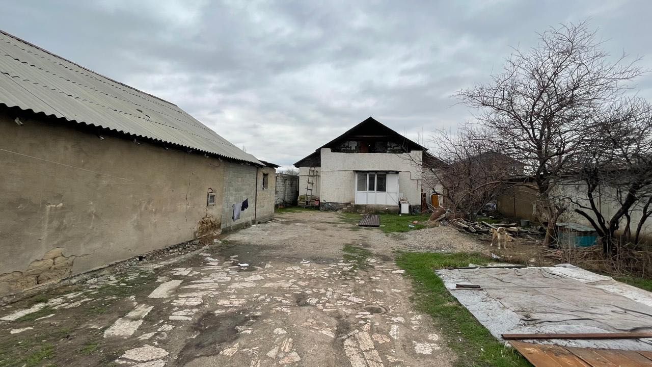 Продам дом. Строили для семьи