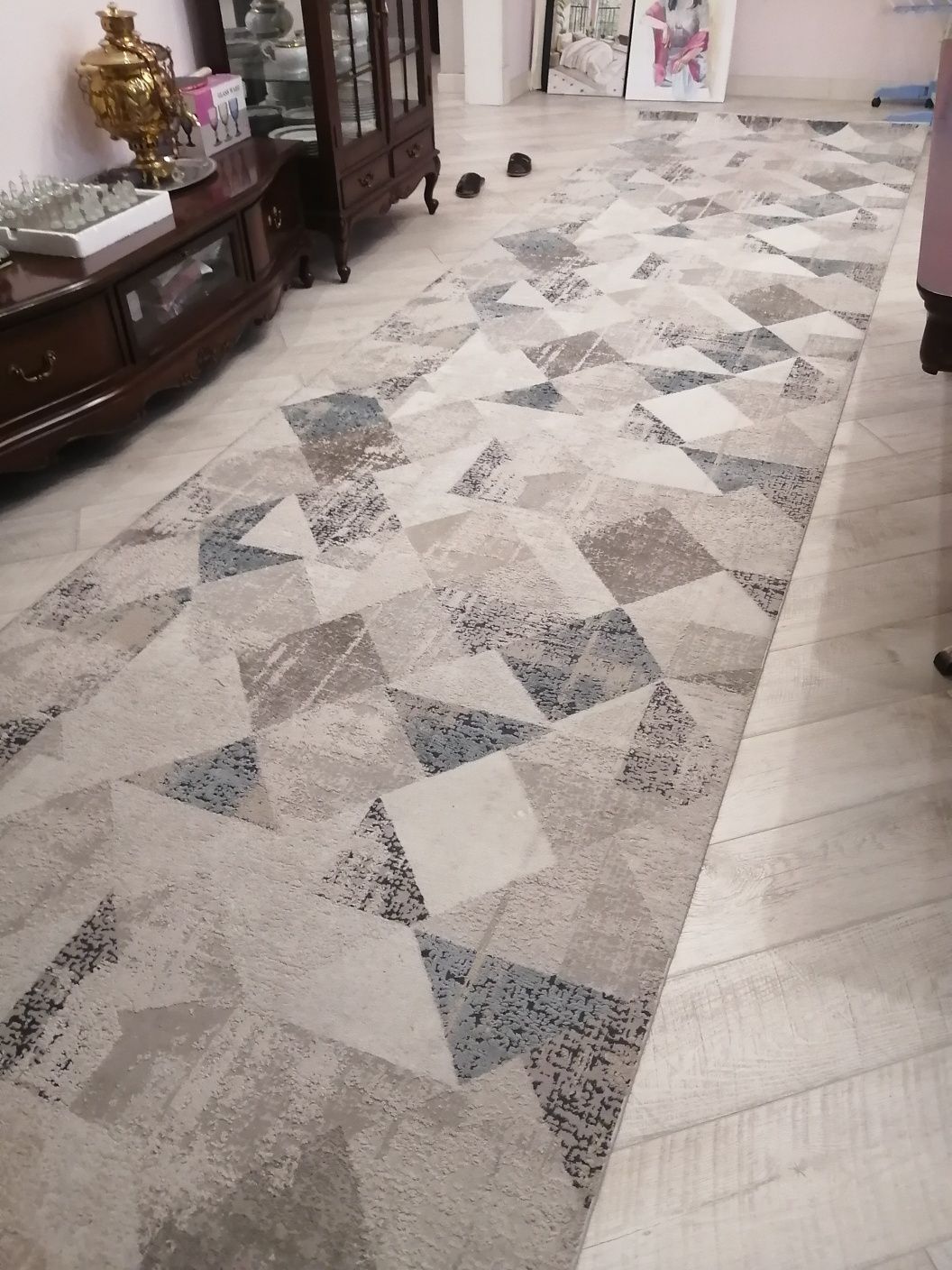 Продам палас 600 см х 142 см.