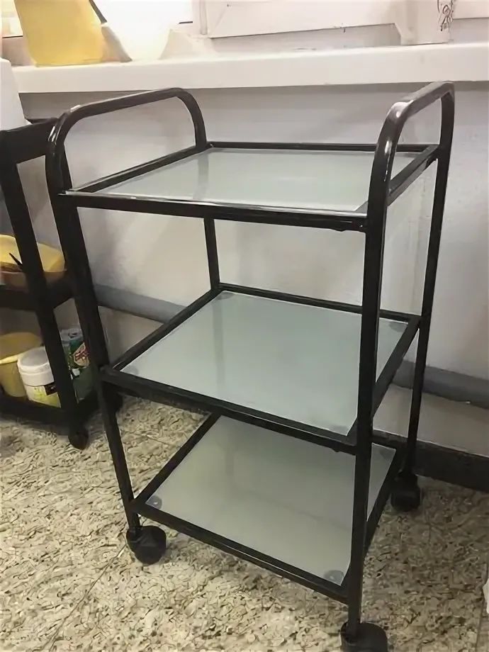 Маникюрный стол, оборудование для салона красоты