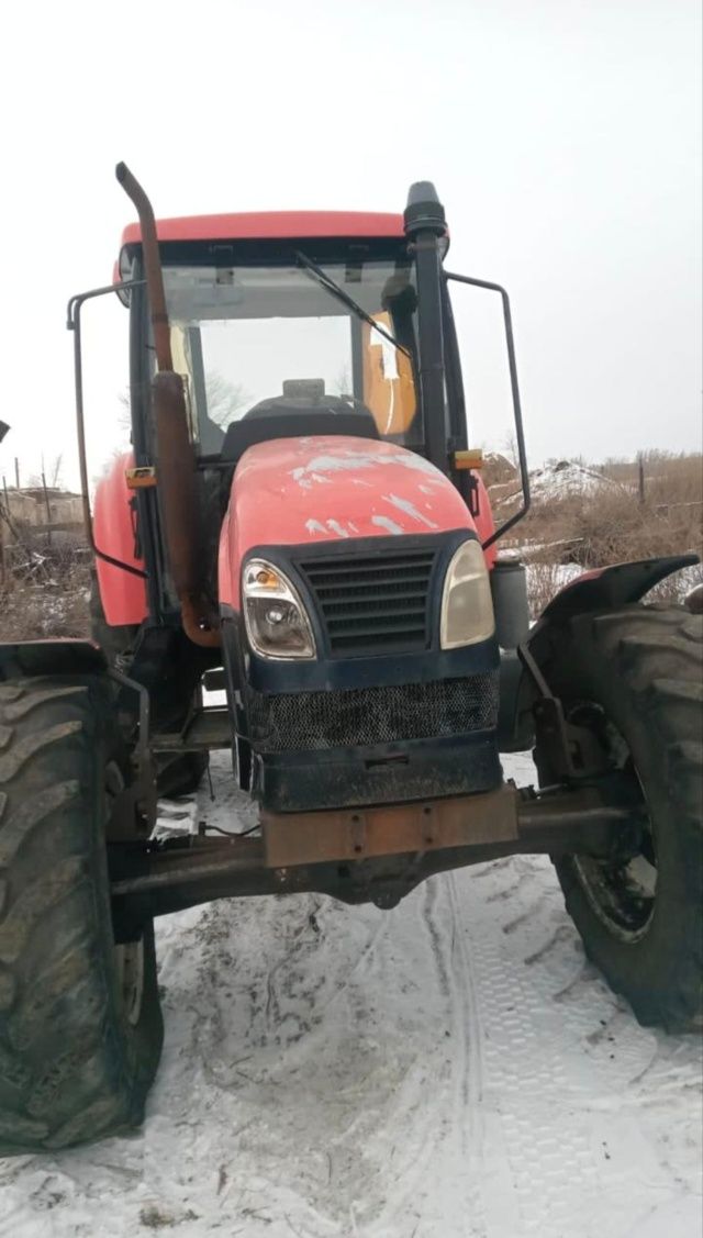 Трактор Yto X1204