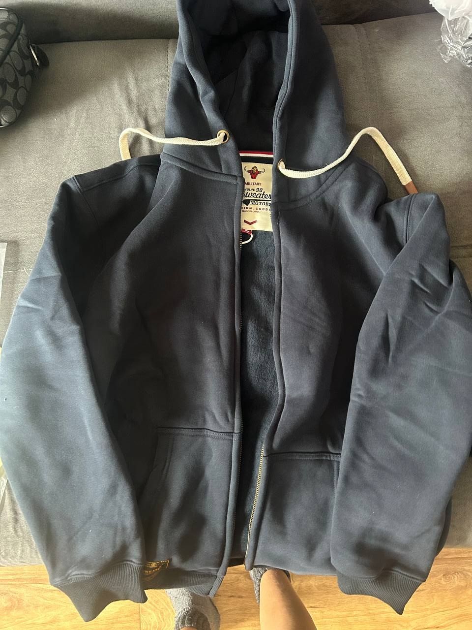 Толстовка T-sweater