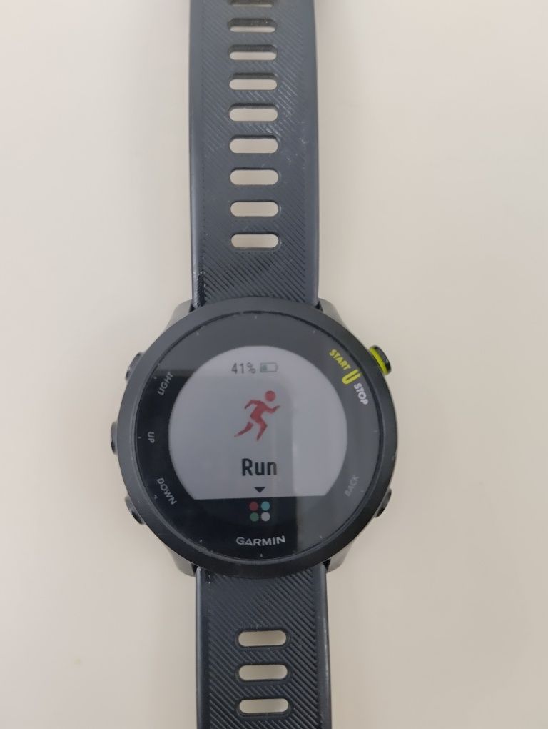 Часы Garmin Forerunner 55