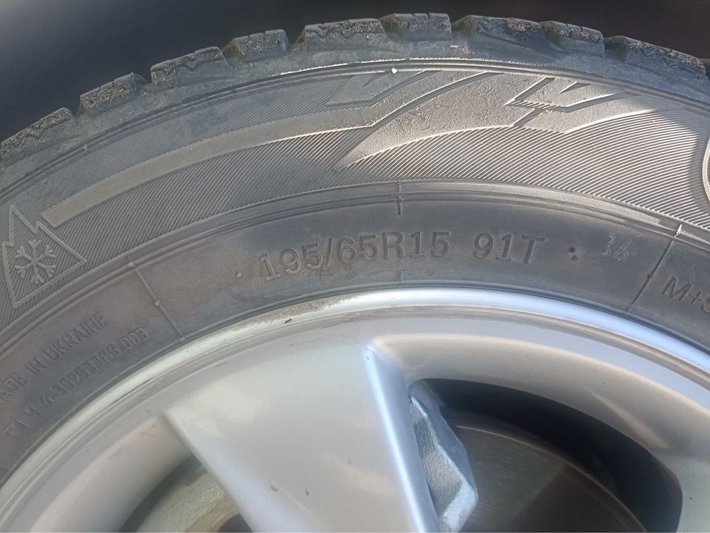 Продам диск титановый хюндай/киа R15