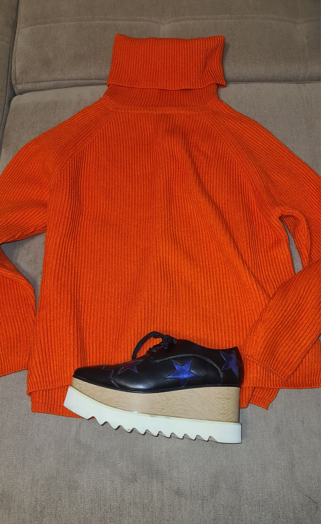 Свитер женский продам