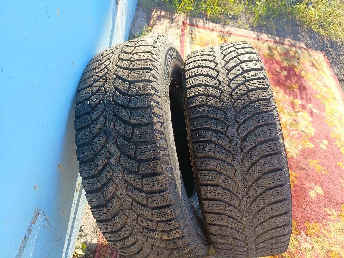 Зимние шины 265/70/R16