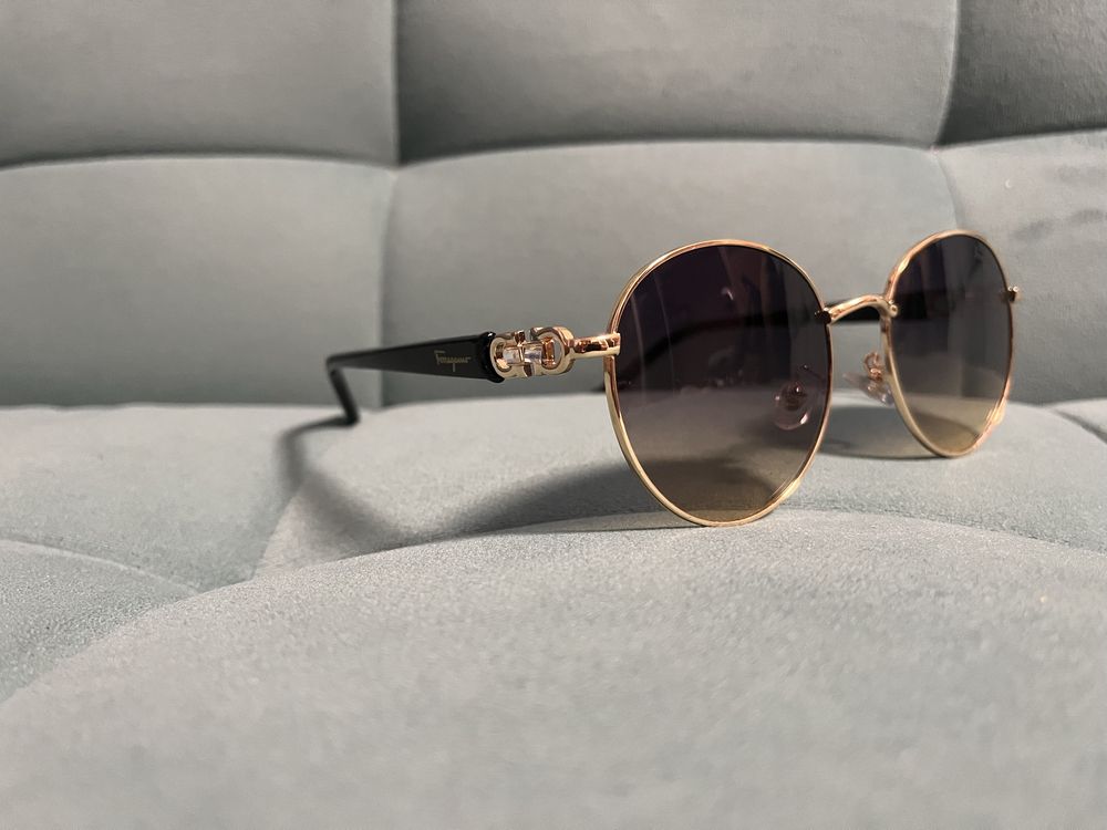 Солнцезащитные очки Salvatore Ferragamo