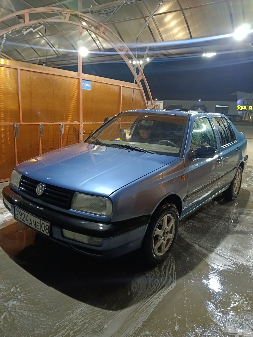 Продам вента 1992г сел поехал