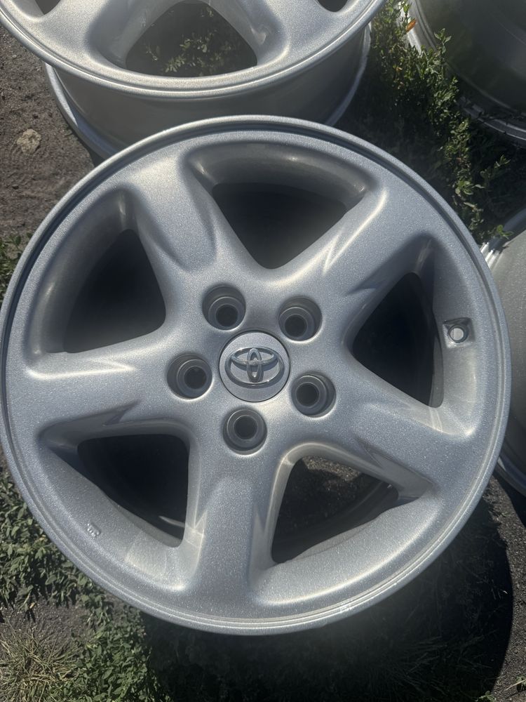 Диски на 16 5/114,3 toyota original