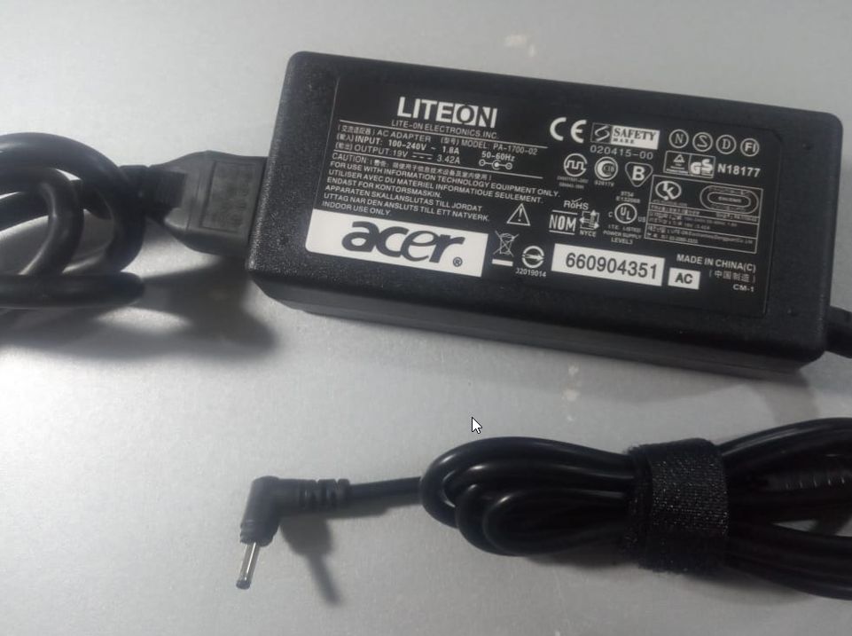 на Acer с узким разъёмом - зарядка ноутбука блок питания