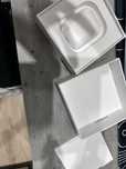 Продам airpods 2 (оригинал с коробкой и документами, почти новый)