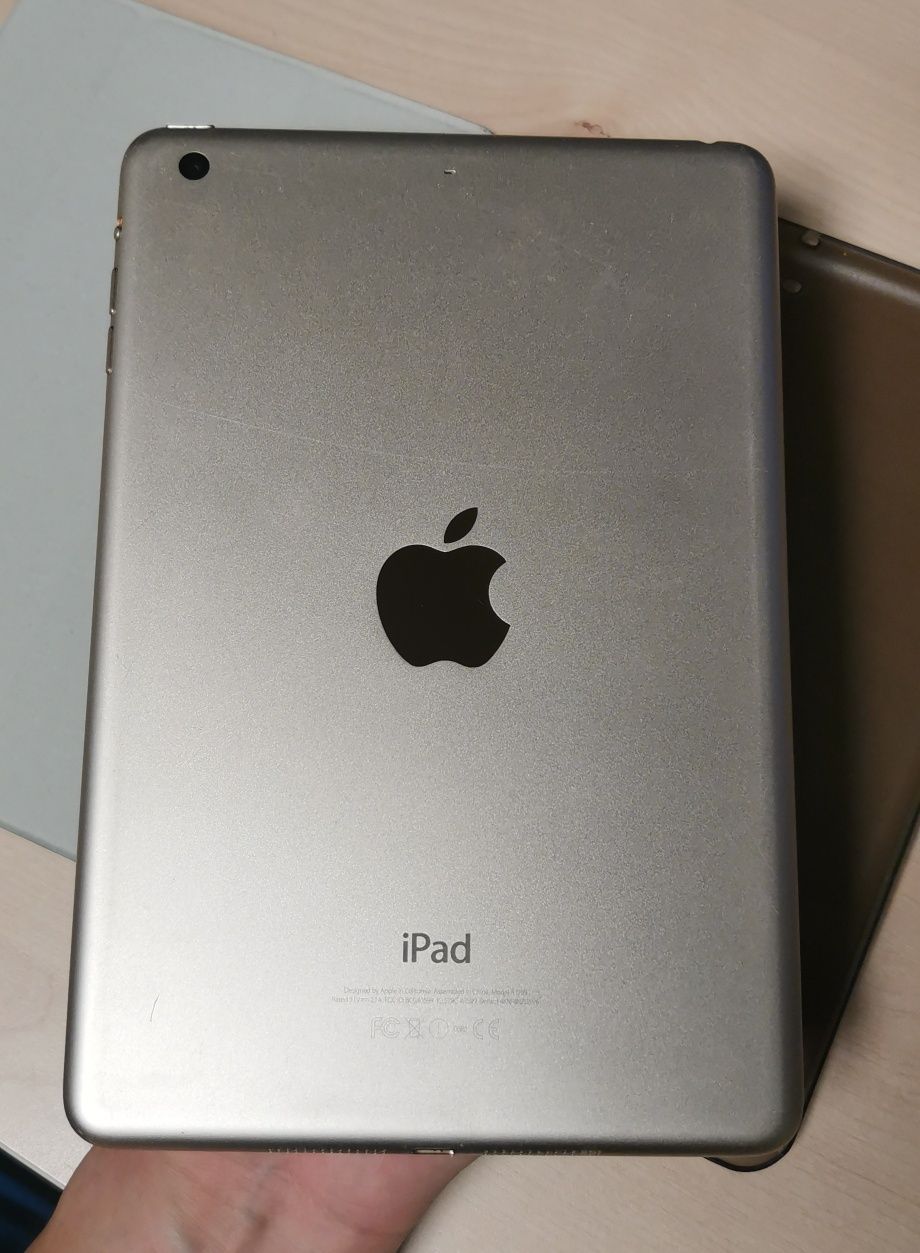 iPad mini 3 64Gb в идеальном состоянии