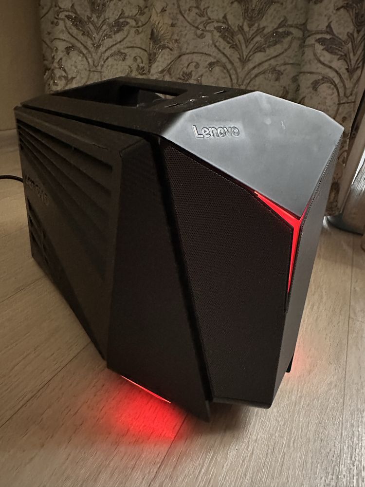 Продается игровой процессор Lenovo Ideacentre Y720 Cube с клавиатурой