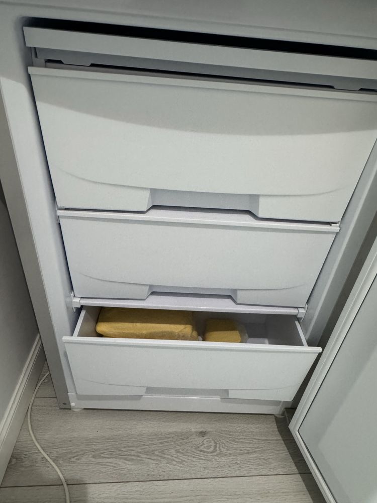 холодильник продается