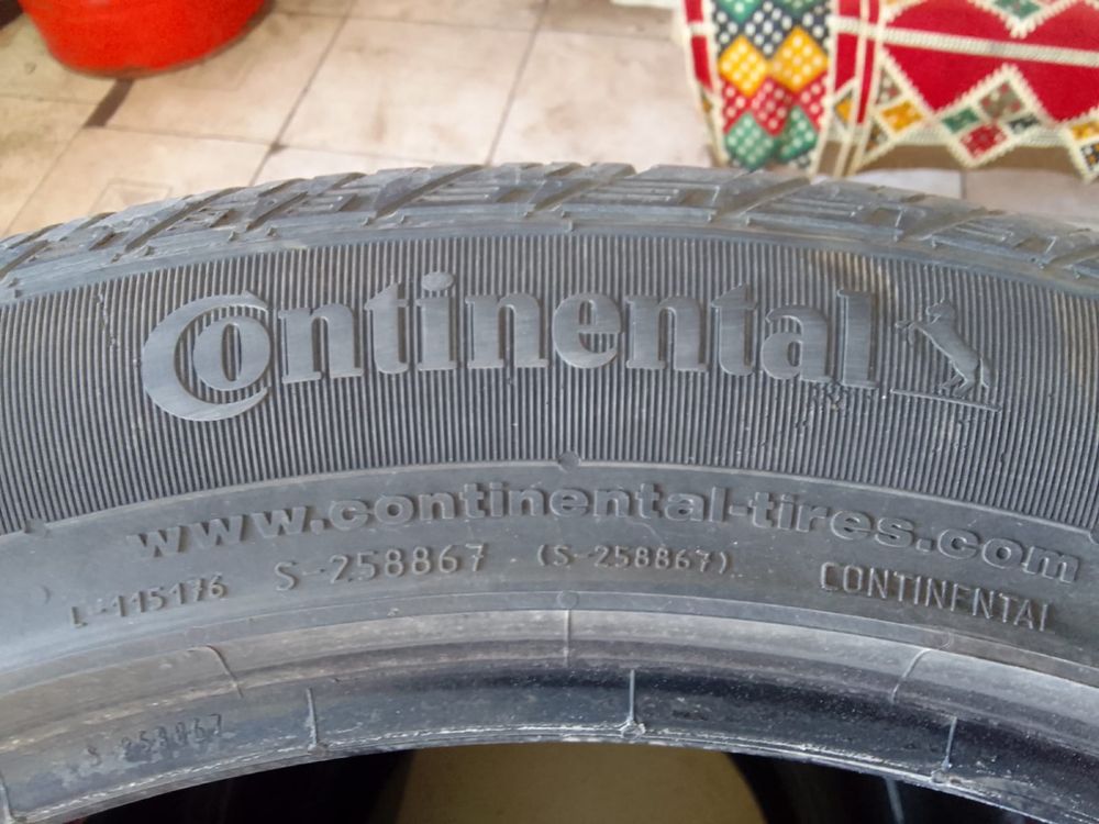 Продам комплект резины 255/45/R20