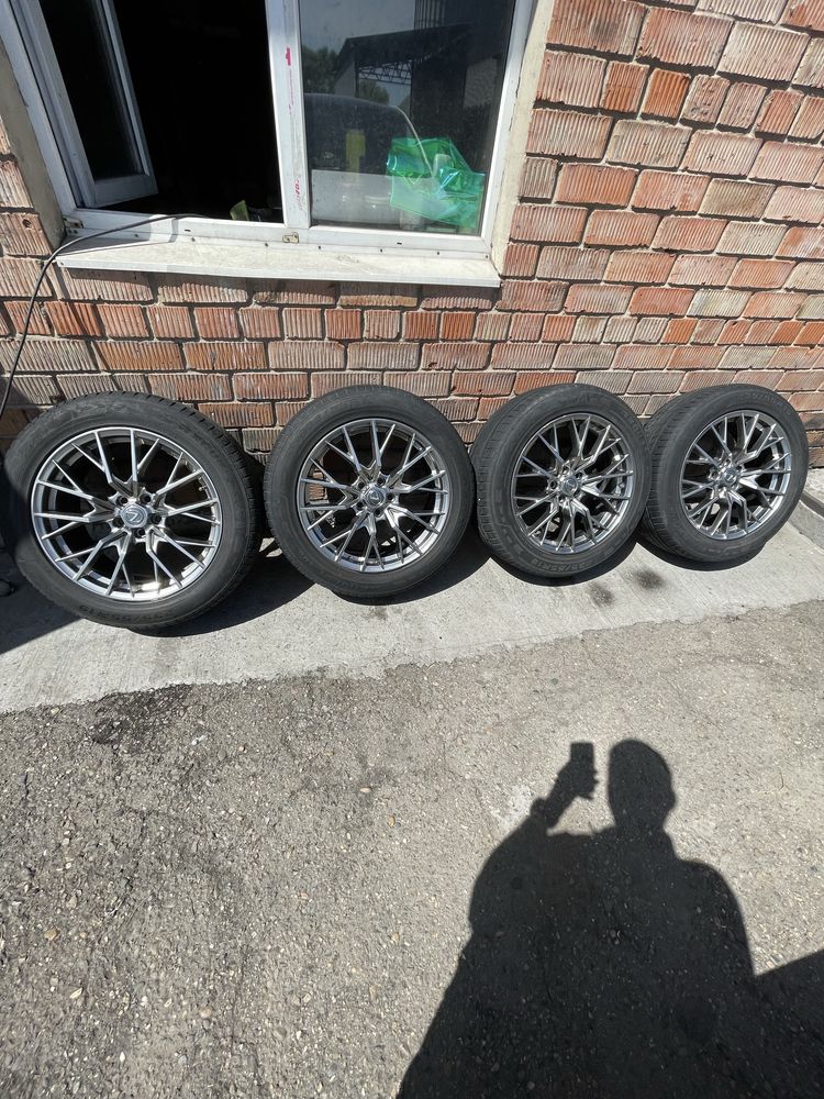 Продам резину в отличном состоянии