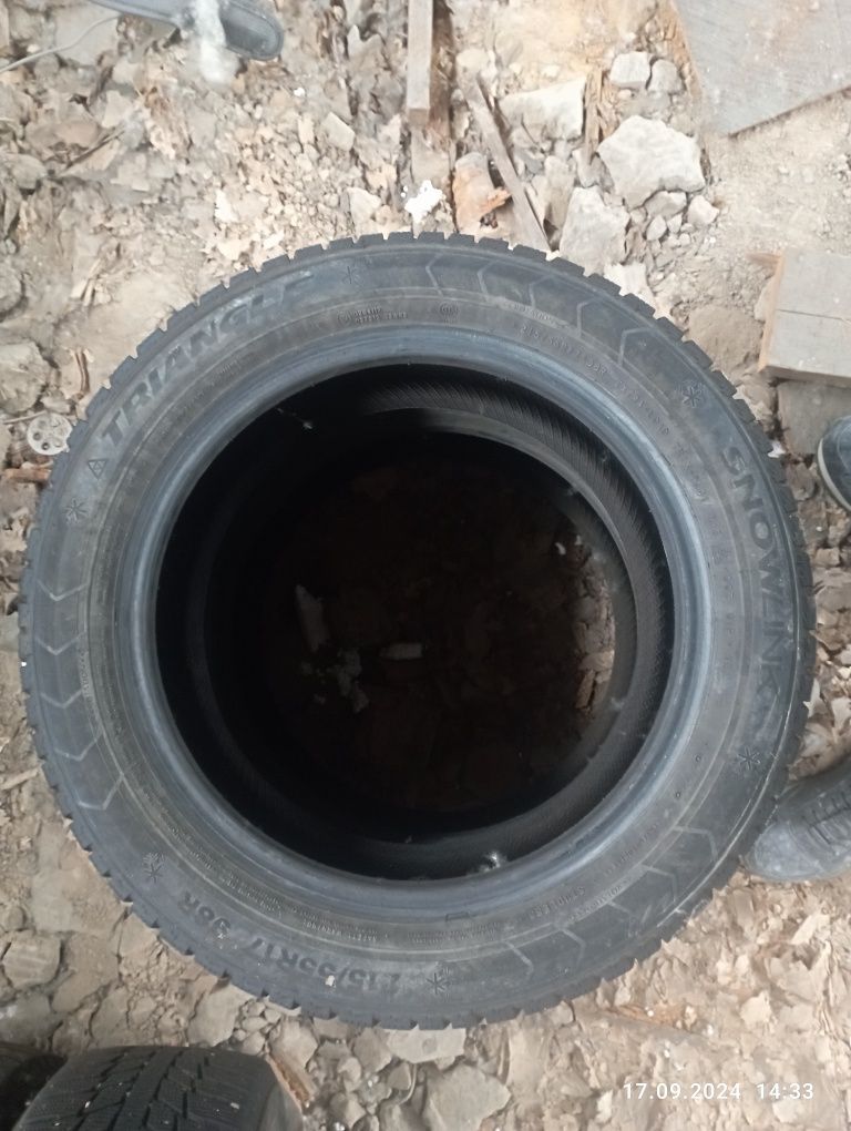 Продам комплект зимних шин.