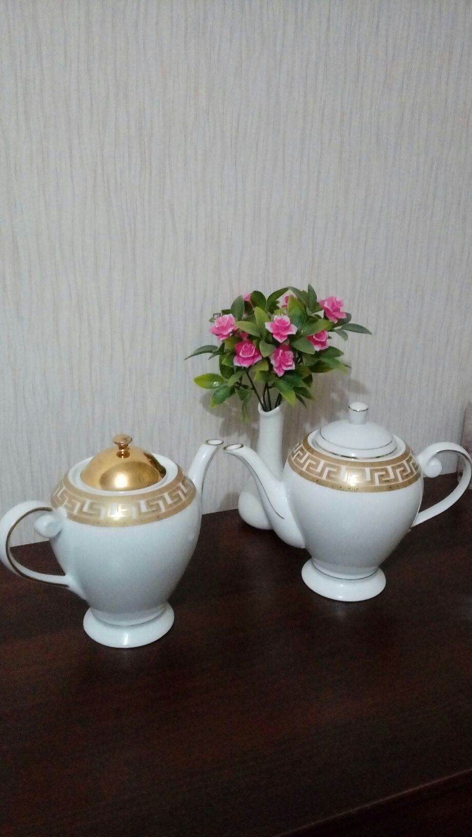 Продам чайники Версаче