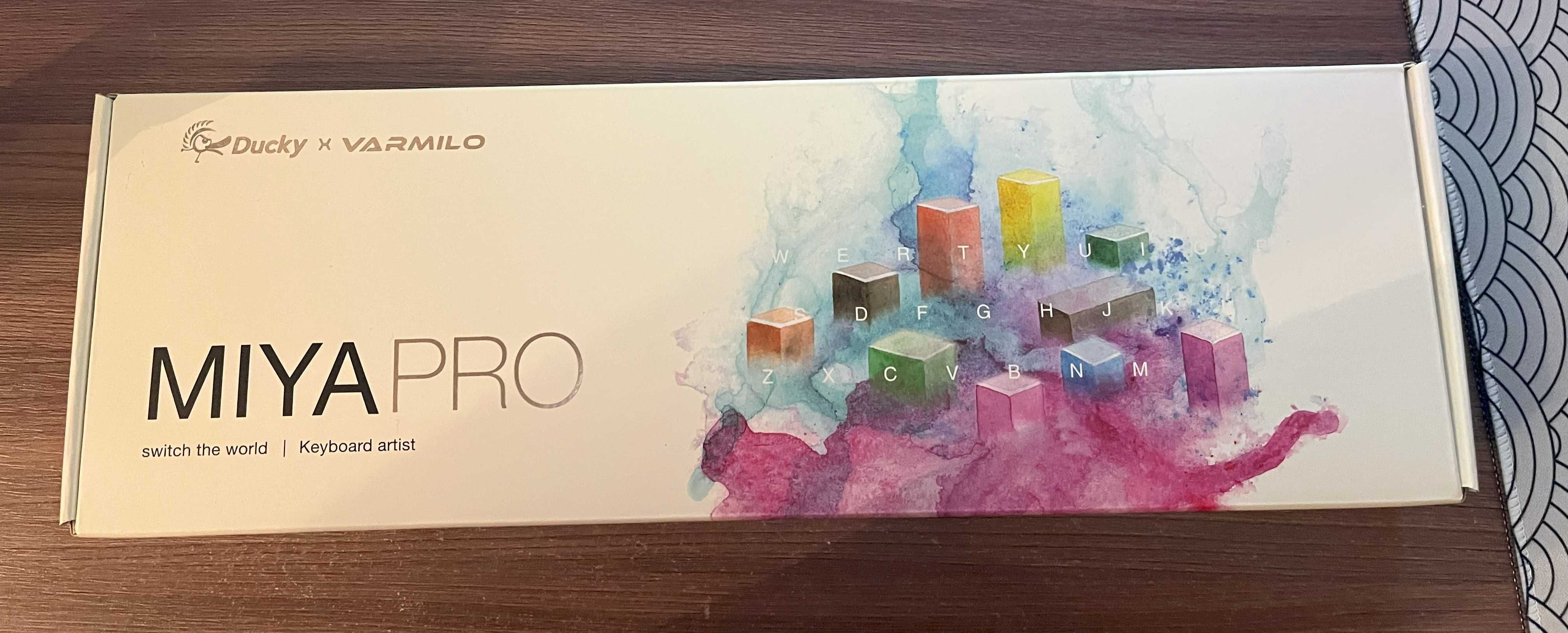 (Сломанная) Игровая Клавиатура Ducky x Varmilo Miya Pro Rainbow 68%
