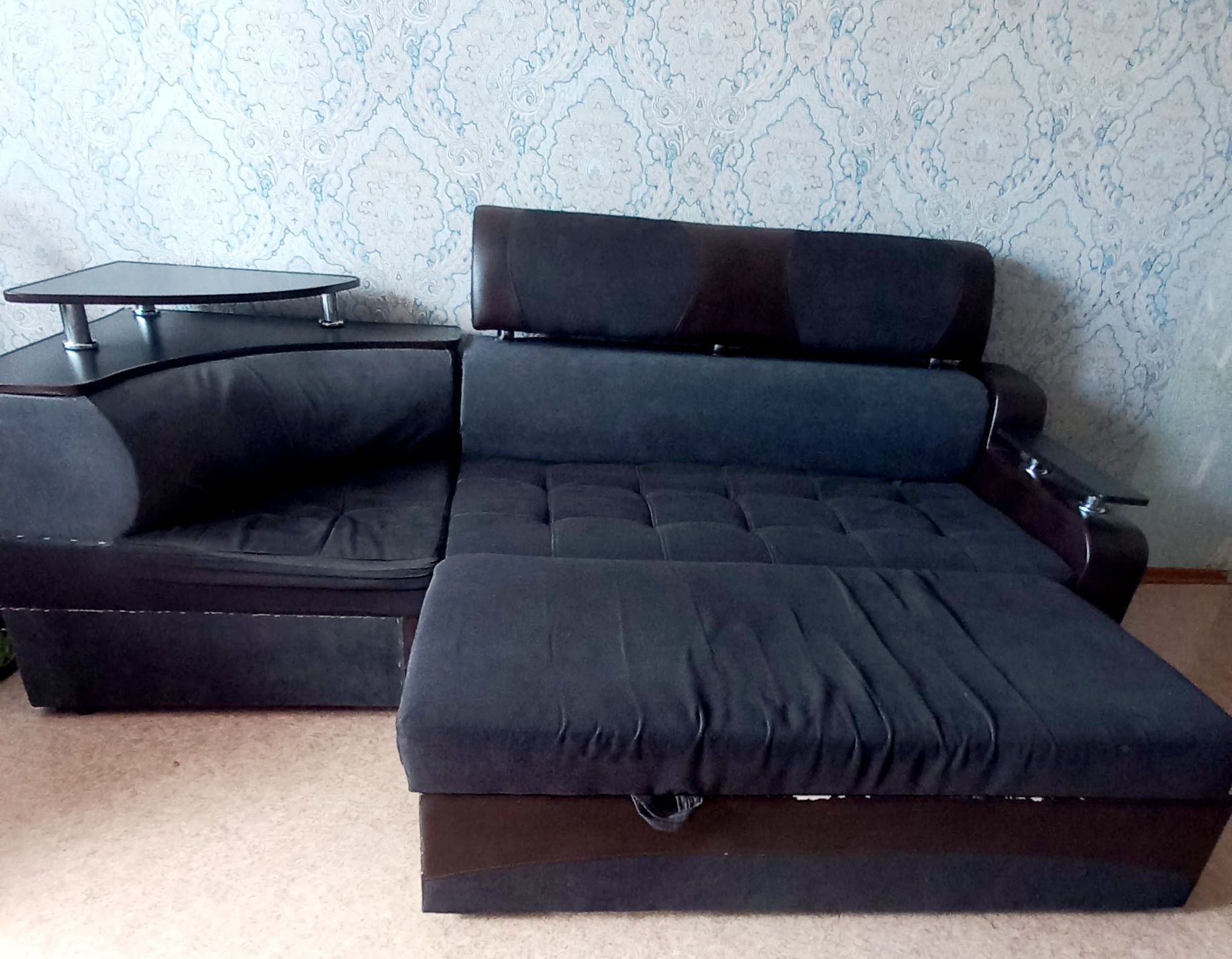 Продаю диван с  2  креслами