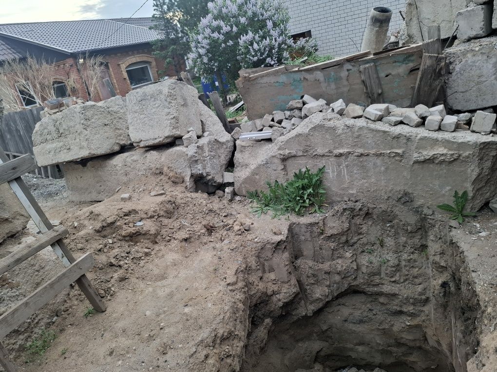 Продам фбскиии 4