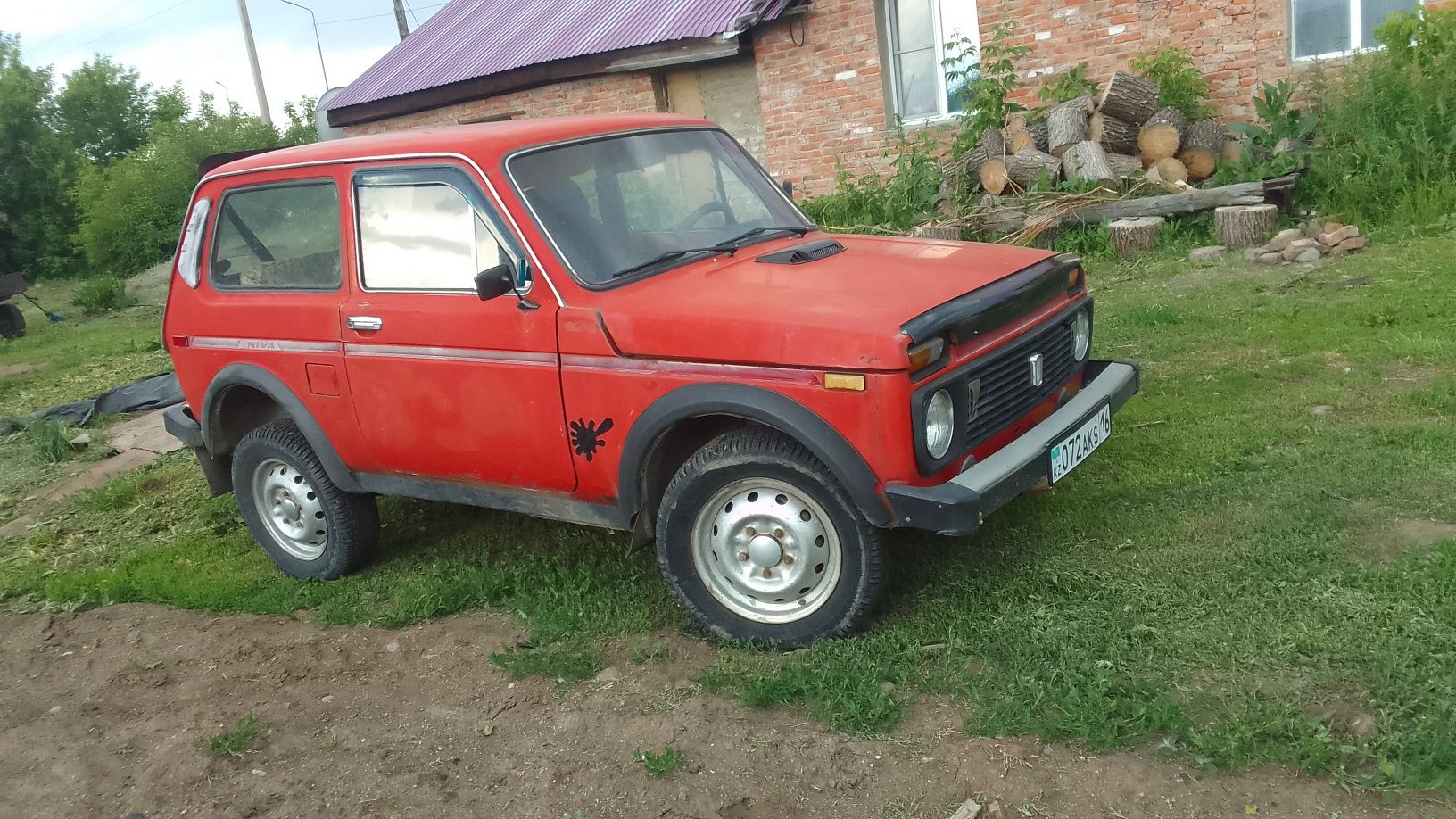 Продам ниву на ходу