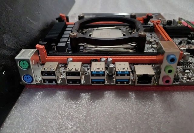 Комплект материнской платы Xeon 2640V3+16GB DDR4