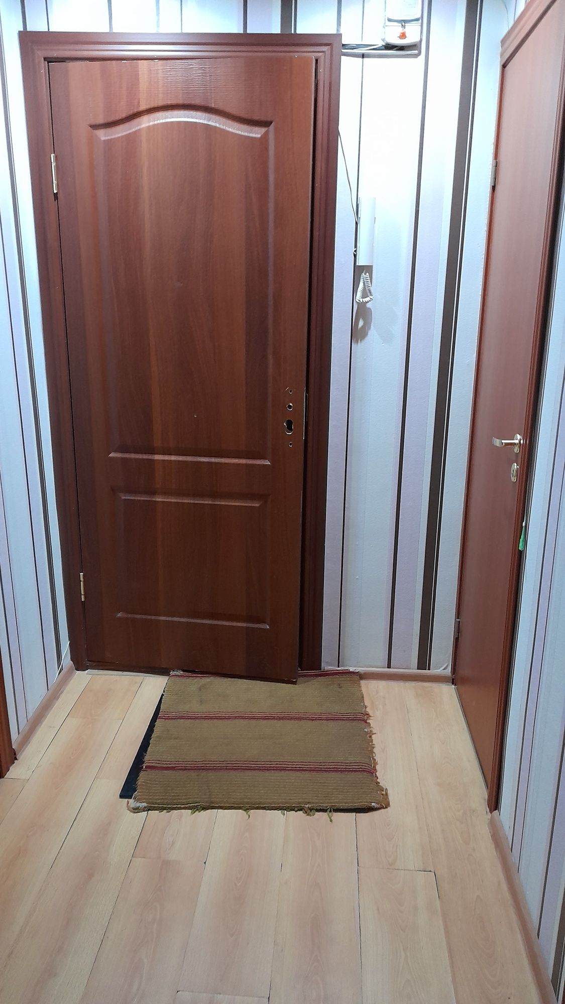 1  комнатная квартира , почасам  посуточно  ХБК ,101, 8 мкр