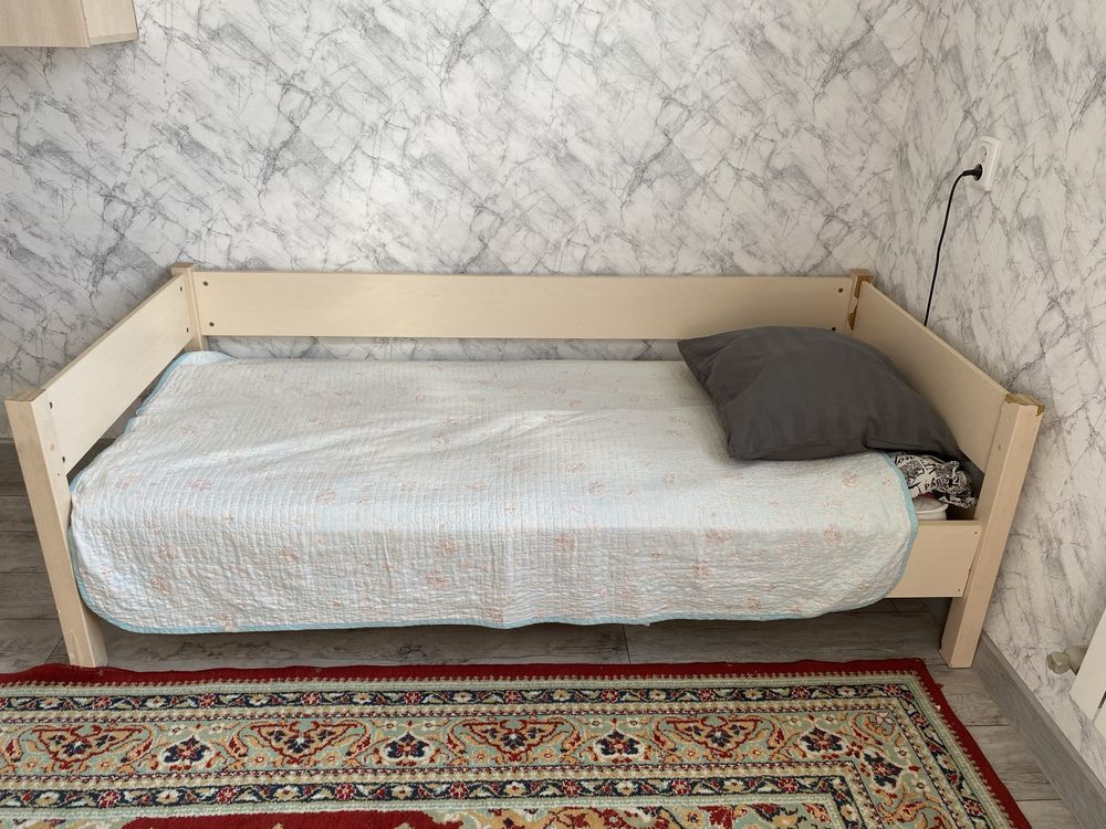 Кровати, читайте описание