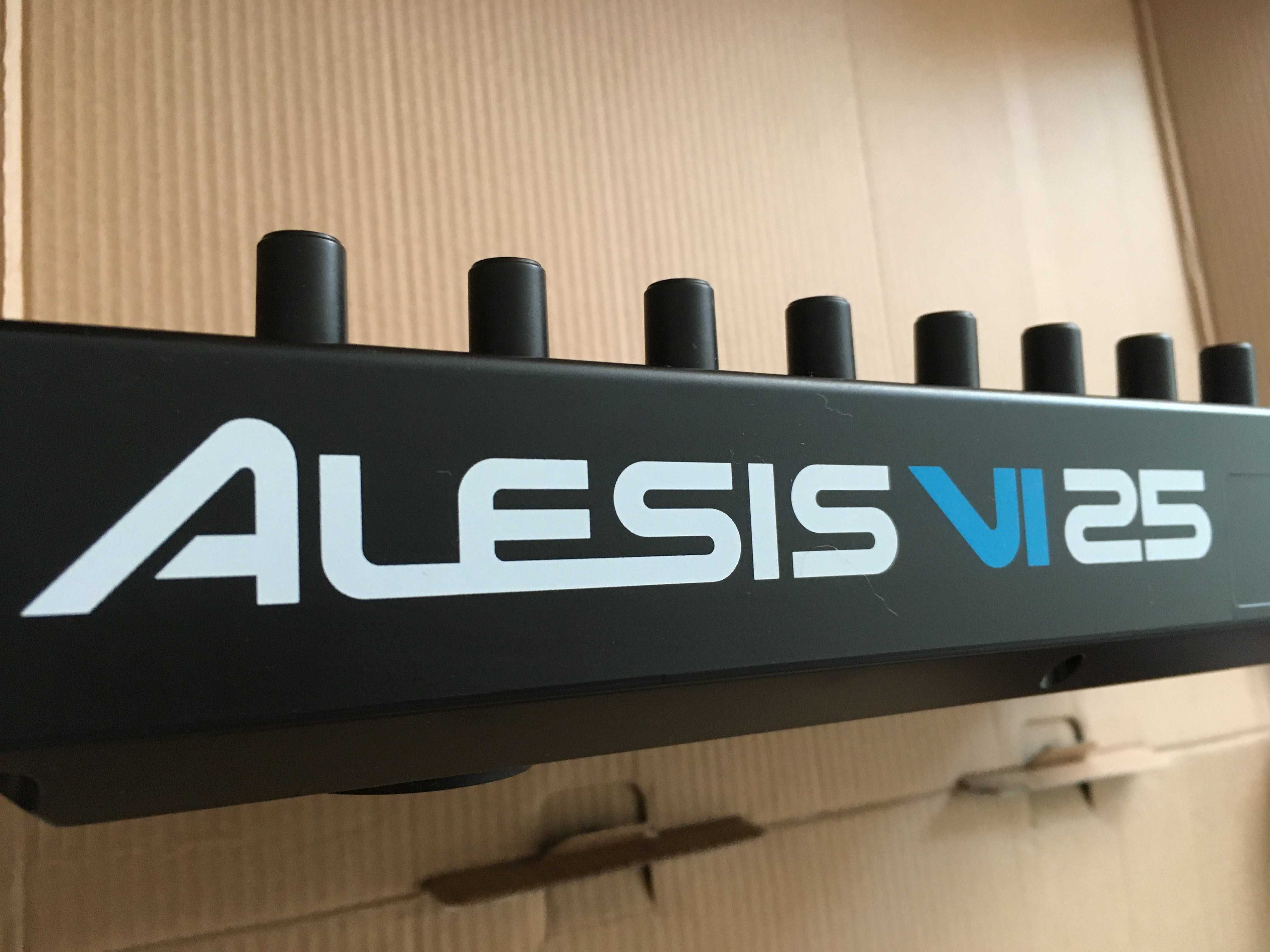 MIDI-клавиатура Alesis vi25